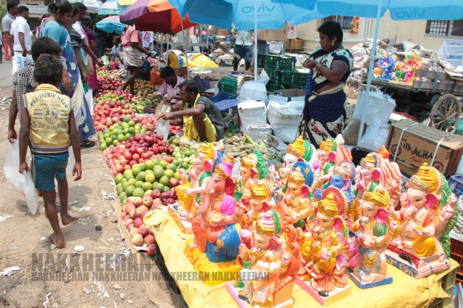 விநாயகர் சதுர்த்தியை முன்னிட்டு பூ மற்றும் விநாயகர் சிலை விற்பனை படங்கள்